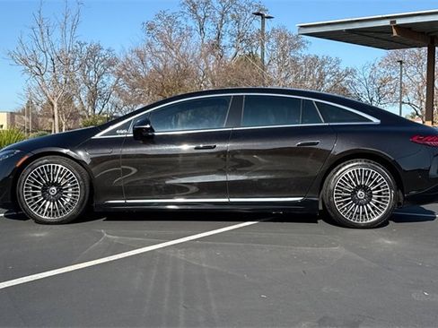 Used 2022 Mercedes-Benz EQS 450+ Sedan image 9