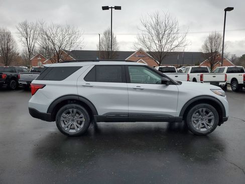 New 2026 Ford Explorer Active image 38