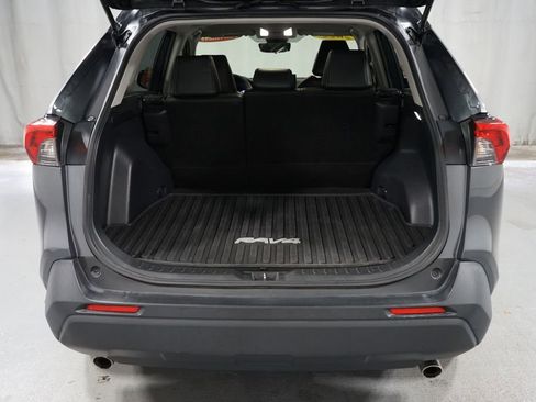 Certified 2022 Toyota RAV4 LE image 31