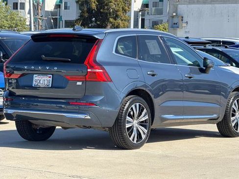 Certified 2023 Volvo XC60 T8 Ultimate image 3