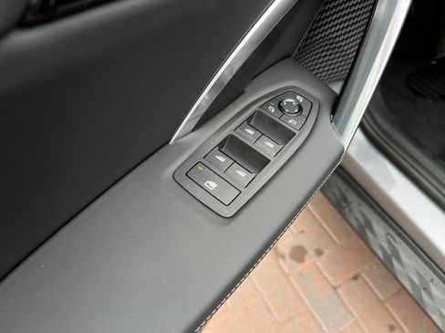 Used 2025 BMW X2 xDrive28i image 15