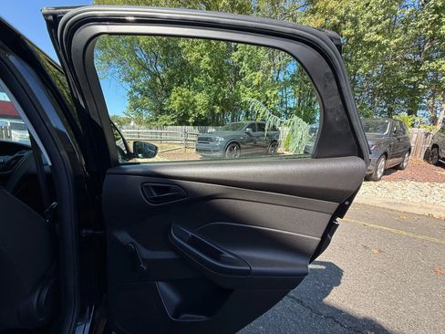 Used 2016 Ford Focus S image 26