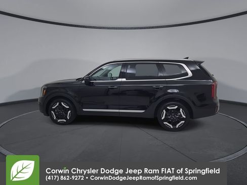 Used 2025 Kia Telluride S AWD/4WD image 8