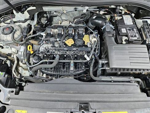 Used 2022 Volkswagen Tiguan SE R-Line FWD image 23