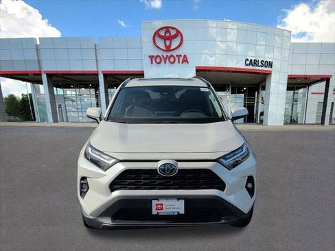 Certified 2022 Toyota RAV4 XLE Premium AWD/4WD image 6