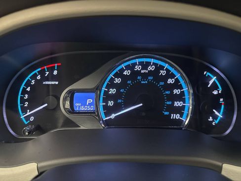 Used 2011 Toyota Sienna XLE w/ Premium Pkg AWD/4WD image 13