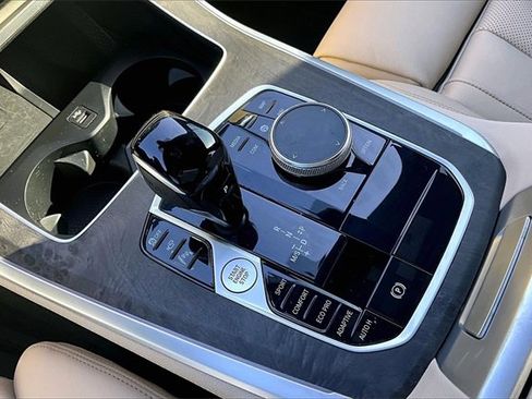 Used 2022 BMW X5 sDrive40i w/ Premium Package image 26