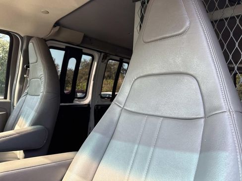 Used 2019 Chevrolet Express 2500 w/ Driver Convenience Package RWD image 23