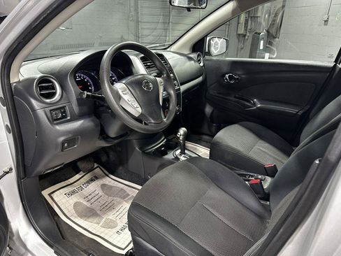 Used 2016 Nissan Versa SV FWD image 16