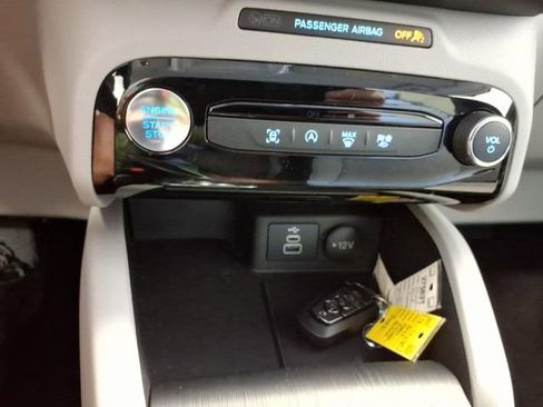 Used 2025 Ford Escape Active w/ Tech Pack #1 FWD image 21
