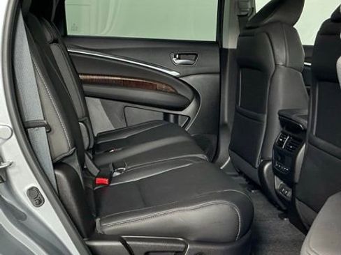 Certified 2018 Acura MDX FWD w/ Technology Package image 29