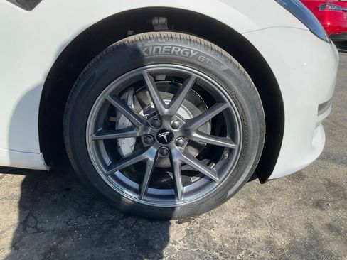 Used 2023 Tesla Model 3 Standard Range image 76