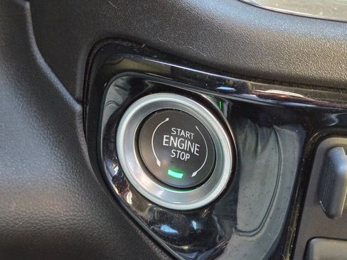 Used 2024 Chevrolet Silverado 2500 LTZ w/ LTZ Convenience Package image 25