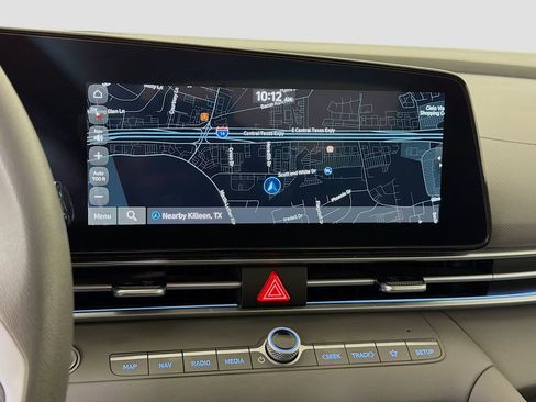 Used 2024 Hyundai Elantra SEL image 17