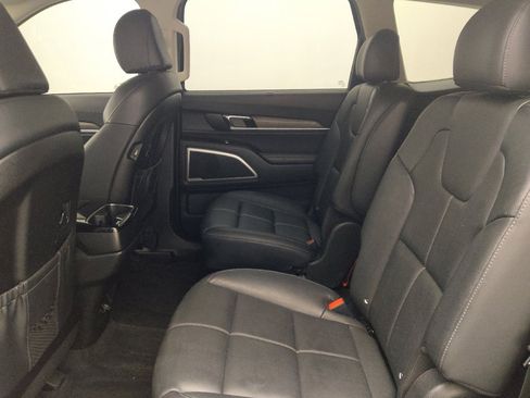 Used 2021 Kia Telluride EX w/ EX Premium Package AWD/4WD image 18