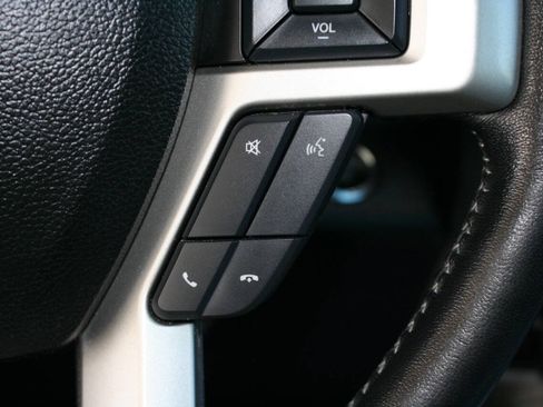 Used 2018 Ford F150 Lariat w/ Equipment Group 502A Luxury AWD/4WD image 19