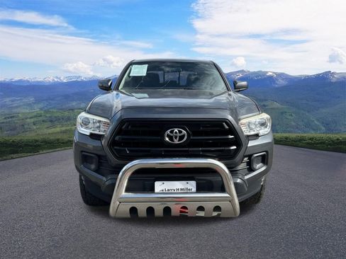 Used 2017 Toyota Tacoma SR w/ Tow Package AWD/4WD image 10