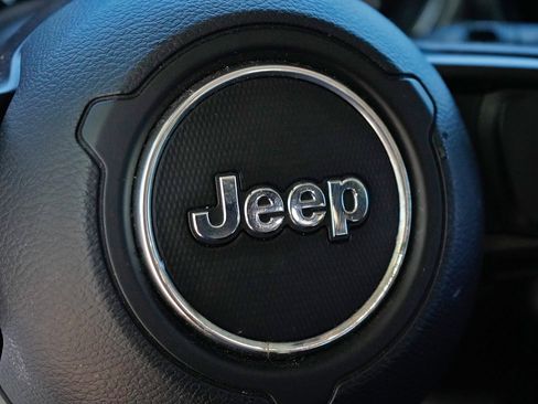 Used 2021 Jeep Wrangler Unlimited Sport AWD/4WD image 17