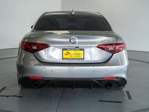 Used 2018 Alfa Romeo Giulia Ti Sport w/ Quick Order Package 22U Sport RWD image 6
