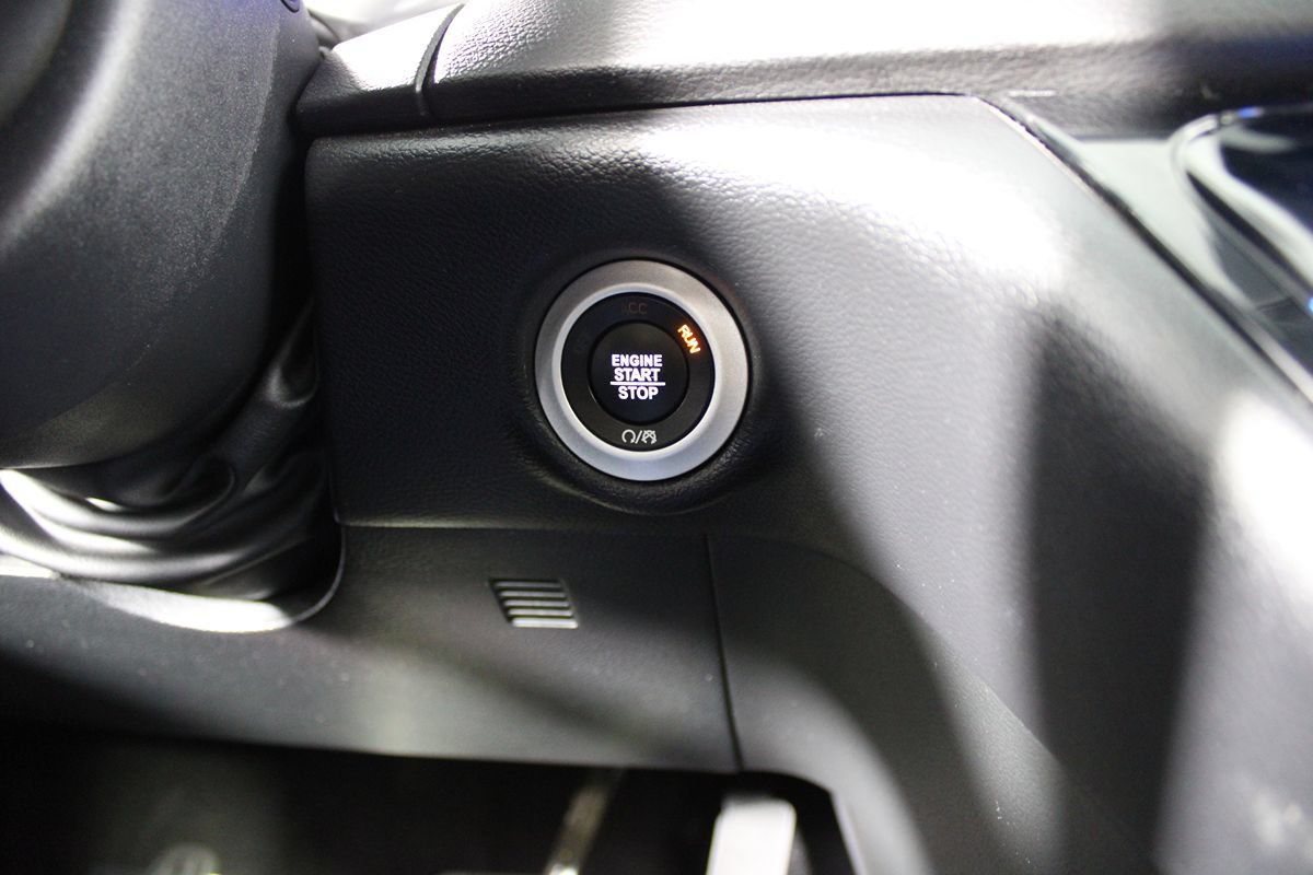 Used 2025 Chrysler Pacifica Select FWD image 20