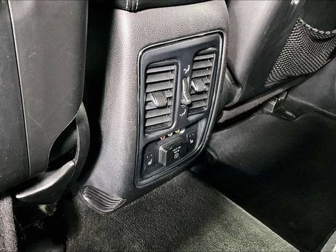 Used 2013 Dodge Durango Citadel w/ Technology Group AWD/4WD image 13