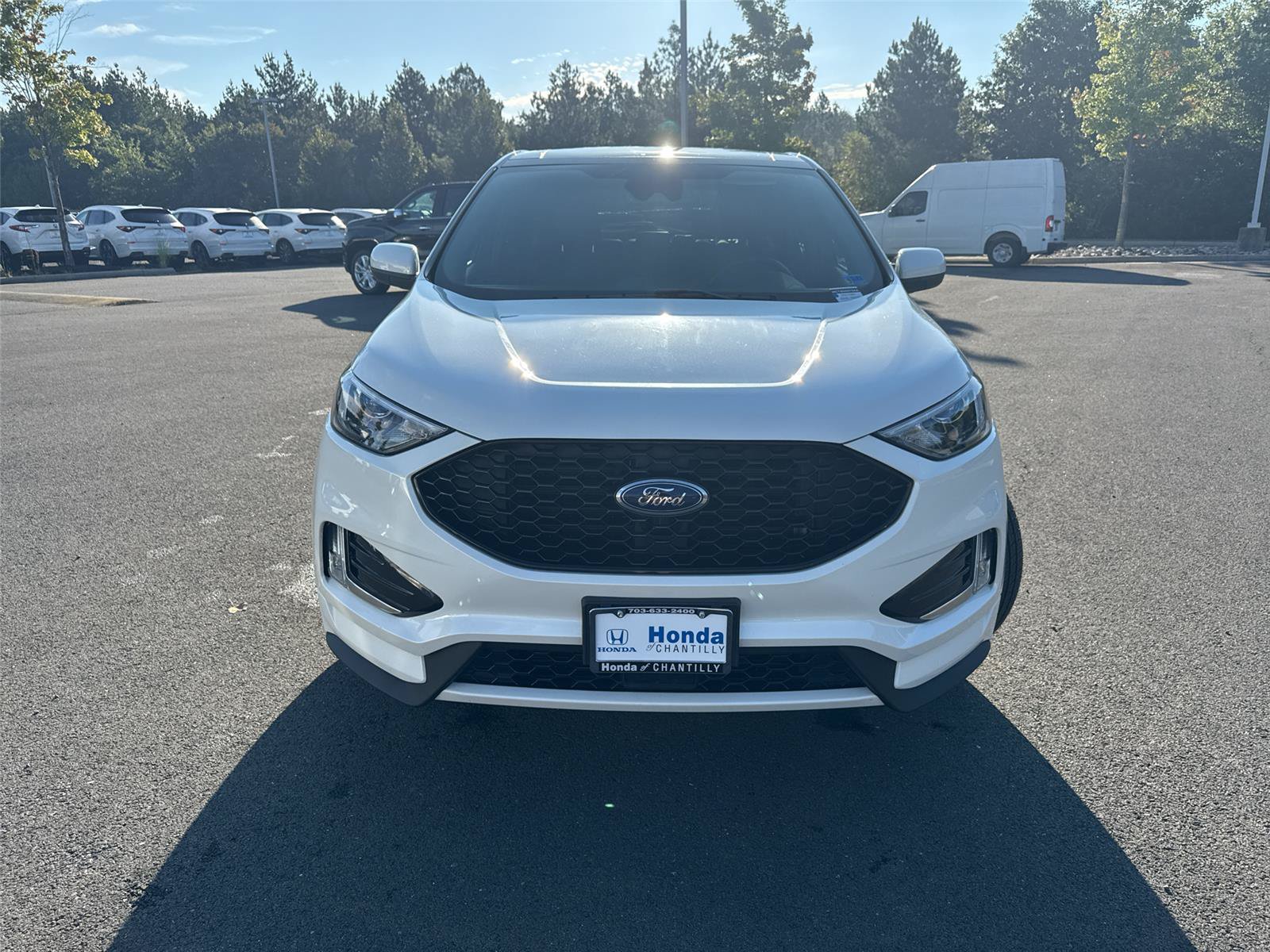 Used 2022 Ford Edge ST-Line w/ Class II Trailer Tow Package AWD/4WD image 2