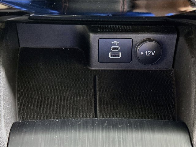 Used 2025 Ford Escape ST-Line w/ Equipment Group 301A FWD image 19