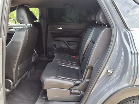 Used 2020 Volkswagen Atlas Cross Sport SE w/ Towing Package FWD image 13