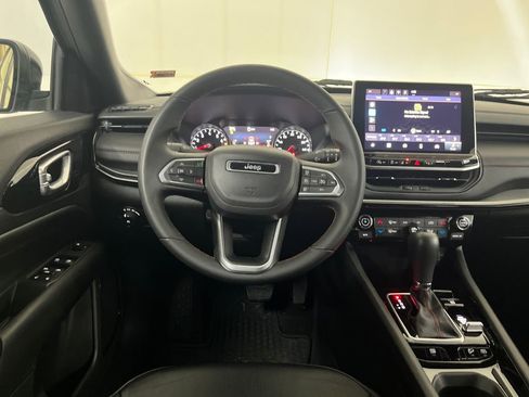 Used 2024 Jeep Compass Trailhawk image 33