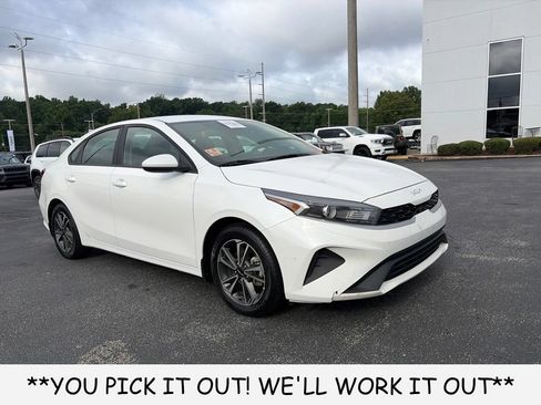 Used 2024 Kia Forte LXS FWD image 1