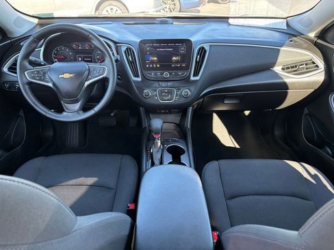 Used 2025 Chevrolet Malibu RS image 27