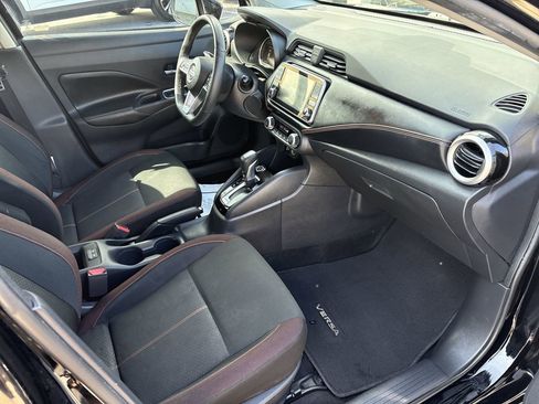 Used 2020 Nissan Versa SR image 19