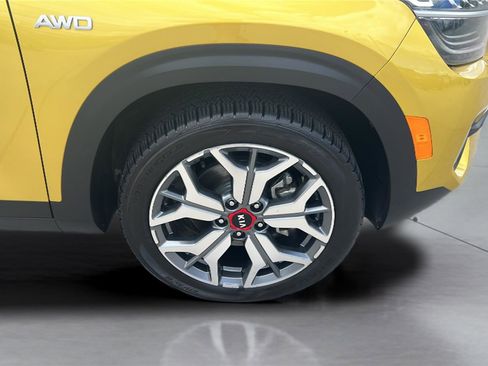Used 2022 Kia Seltos SX w/ Sunroof Package AWD/4WD image 19