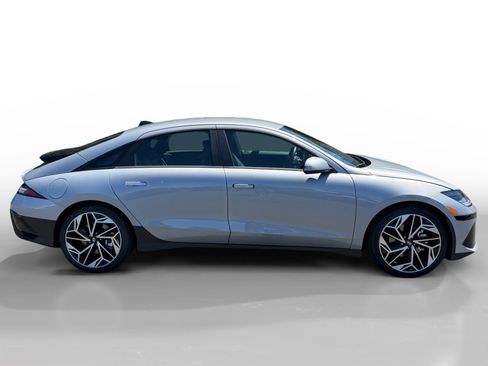 Used 2024 Hyundai Ioniq 6 SEL RWD image 6