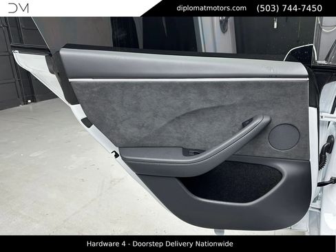 Used 2025 Tesla Model 3 Long Range AWD/4WD image 27