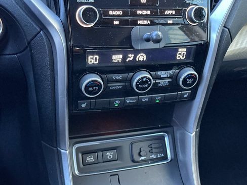 Used 2020 Subaru Ascent Premium w/ Convenience Package AWD/4WD image 18