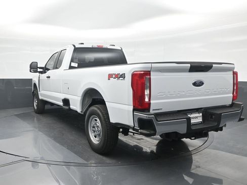New 2025 Ford F250 XLT w/ FX4 Off-Road Package image 22