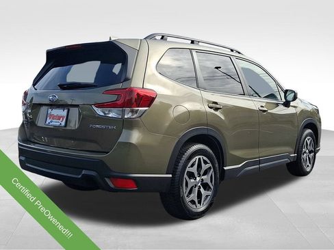 Used 2023 Subaru Forester Premium AWD/4WD image 6
