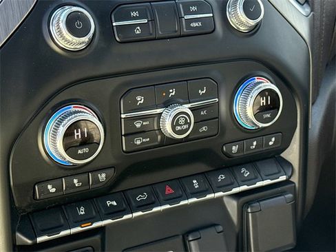 Used 2022 GMC Sierra 2500 Denali image 23