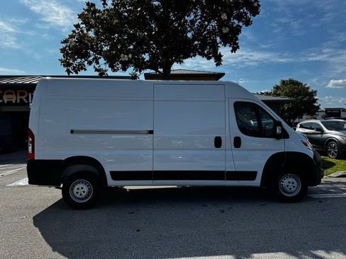 Used 2026 RAM ProMaster 2500 w/ Convenience Group FWD image 8