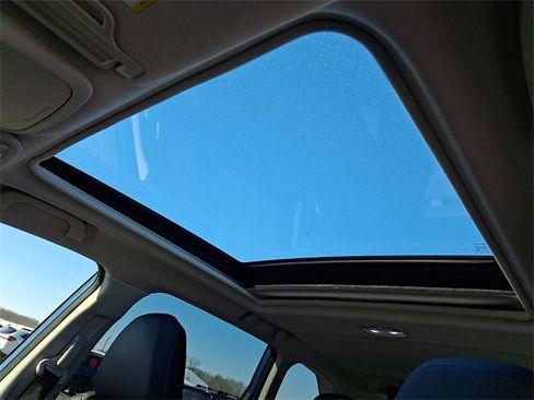 Used 2023 Subaru Forester Touring image 15