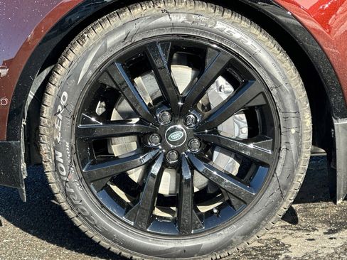 New 2026 Land Rover Discovery Limited Edition AWD/4WD image 11