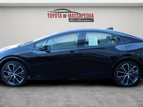 Certified 2023 Toyota Prius XLE image 2