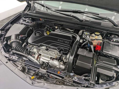 Used 2022 Chevrolet Malibu LT FWD image 15