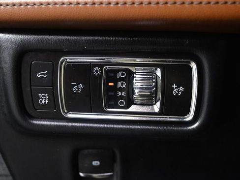 Used 2023 Lincoln Nautilus Reserve w/ Monochromatic Package AWD/4WD image 24