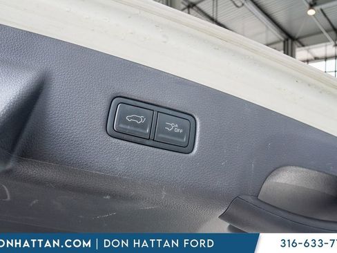 Used 2022 Kia Carnival SX FWD image 32