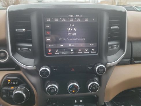 Used 2019 RAM 1500 Big Horn image 10
