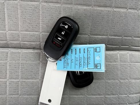 Used 2025 Honda HR-V LX image 10
