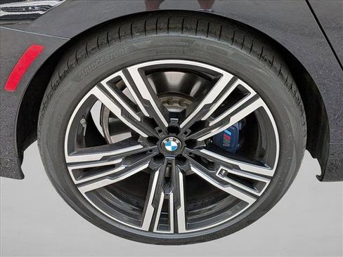 Used 2025 BMW 740i image 22