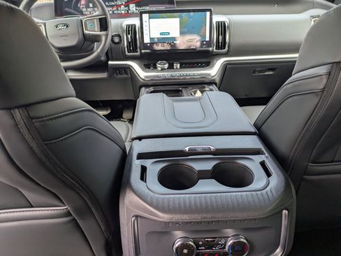 New 2026 Ford Expedition Platinum w/ Stealth Appearance Package image 30